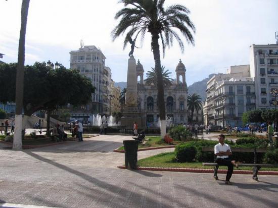 PLACE D'ARMES - PARADE GROUND