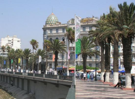 FRONT DE MER - SEA FRONT PROMENADE