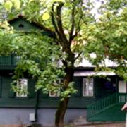 jewish museum vilnius - GREEN WOODEN HUT